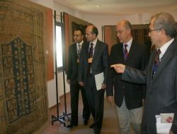 Prof. Dr. Bekir Deniz: Bakanlıklara Alınan Uzman Halı Eğiticilerine Çaycılık Yaptırılıyor