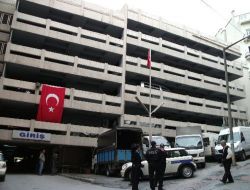 İkinci Kez Bombalı Saldırıdan Kurtulan Kadın Polisin Tedavisi Sürüyor