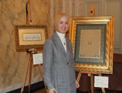 Hat Sanatçısı Emine Sağlam Bakan, Viyana'da Pakistan İçin Sergi Açtı