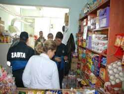 Edremit'te Zabıtalar Okul Kantinlerini Denetledi