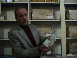 Sokakta Bulduğu Bin Liranın Sahibini Arıyor