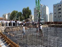 Mimari Yapısıyla Ceyhan'ın Silüetini Değiştirecek Caminin Temeli Atıldı