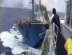 Çin–Japonya Gerilimi: Teknelerin Çarpışma Görüntüsü Ortaya Çıktı!!