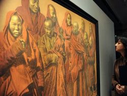 'kızıl Bayrak' Diken Kadın İşçi Resmine 1,5 Milyon Dolar Verildi