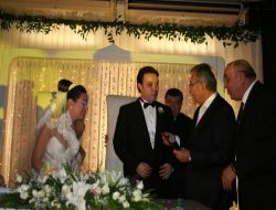 Baykal, Canan Arıtman'ın Oğlunun Düğününde Moral Buldu!