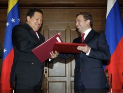 Rusya'dan Chavez'e Tank Desteği