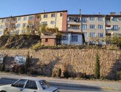 Mahalle Sakinleri: Gecekonduyu Andıran Evler Yıkılsın