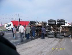 Hız Yapan Mikser Kamyonu, Otomobile Arkadan Çarptı!