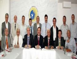 Bakanlara İftar Tartışması Denizli Platformu'yla Tekstil Ve Konfeksiyon İhracatçıları Birliği'ni Karşı Karşıya Getirdi