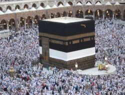 Kutsal Topraklarda Hac Öncesi Yüz Binler Umre Yapıyor!!