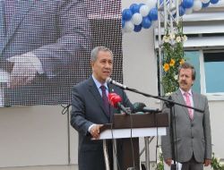 Bakan Arınç: "Ar-Ge Yatırımları Sekiz Yılda 12,5 Kat Arttı"