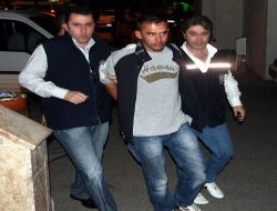 Antalya'da Polisi Bıçaklayan Zanlı, Isparta'da Savcılığa Teslim Oldu