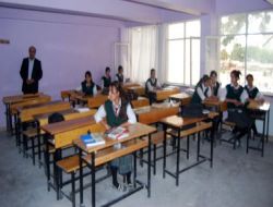 Suruçlu Öğrencilerin Yüzde 40'ı Tarlada!