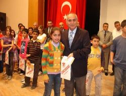Groseri Başarılı Öğrencileri Ödüllendirdi