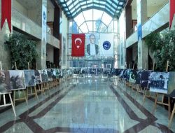Eyüp Belediyesi'nde Fotoğraflarla Atatürk Sergisi Açıldı
