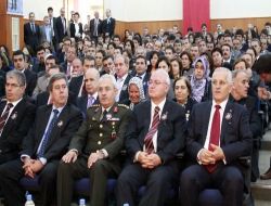 Denizli Valisi Erkmen: Rozet Takıp Kahvehanede Oturarak Atatürkçülük Olmaz