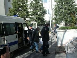 'örgülerinizi Satacağız' Diyerek Kadınları Dolandıran 2 Kişi Yakalandı