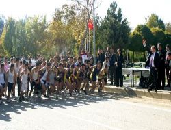 Atatürk'ü Koşarak Andılar