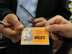 Yoksul Ailelerin Çocuklarına Ücretsiz Bayram Tıraşı