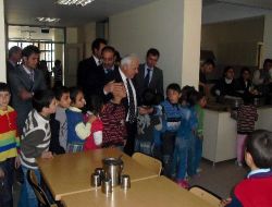 Vali Musa Çolak, Okulları Ziyaret Etti