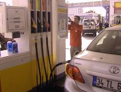 Tüketiciden Bayram Öncesi Akaryakıt Zammına Tepki