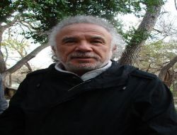 Abdullah Şahin: Tiyatroyu Halkla Buluşturmak İçin 35 Yıldır Turnelere Çıkıyorum