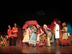 Şehir Tiyatroları, Kasım'da 14 Oyunla Seyircisiyle Buluşuyor