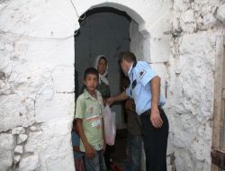 Midyat Polisi 150 Aileye Bayram Yardımı Yaptı