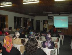 Demre Turgut Reis Dershanesi'nden Velilere Seminer