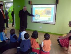 Bakan Aydın, Güney Kore'de Türk Okulunu Ziyaret Etti!