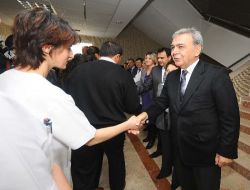Başkan Kocaoğlu'ndan Hastaneye Sürpriz Bayram Ziyareti