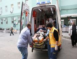 Kurban Yerine Kendini Kesen Acemi Kasaplar Hastanelere Koştu