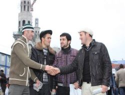 Moskova'da 70 Bin Kişi İle Sokakta Bayram Namazı