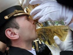 Medvedev İstedi, Alkol Şişeleri Küçülüyor