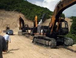 Tunceli'de Yol Yapım Çalışması Yapan 6 İş Makinesi Yakıldı