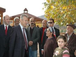 Vali Mustafa Taşkesen Bayramda Cem Evini Ziyaret Etti