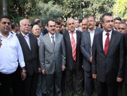 Adalet Bakanı Ergin, Memleketi Hatay'da Vatandaşlarla Bayramlaştı