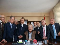 Baykal'dan Kılıçdaroğlu'na Gönderme: Budamanın Faydası, Herkesin Ortak Bilgisidir!!