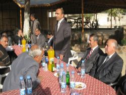 Başkan Özdemir Vatandaşlarla Bayramlaştı