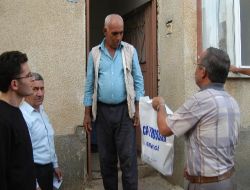 Gazipaşa'da Gönüllüler 40 Aileye Bayram Sevinci Yaşattı