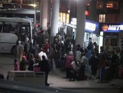 Bayram Dönüşü Trafik Yoğunluğu Arttı!