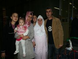 İzmirli İlk Hacı Kafilesi Döndü