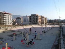 Çocukları Spora Teşvik Etmek İçin Mahallelerde Semt Sahaları Kuruluyor