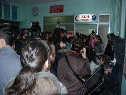 Yatılı Öğrenciler Akşam Yemeğinden Zehirlendi