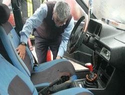 Park Halindeki Araçtan Yükselen Dumanlar Paniğe Neden Oldu