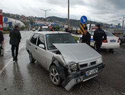 Otomobil Minibüsle Çarpıştı: 1 Yaralı!