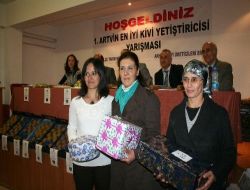 Arhavi'de Çiftçiler En İyi Kivi İçin Yarıştı