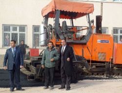 Sungu Beldesinde Okul Bahçeleri Asfaltlandı