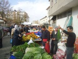 Muş'ta İlk Semt Pazarı Açıldı