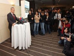 Bülent Arınç: "Açığa Alma İşleminde Tartışılacak ve Yadırganacak Durum Yok!"